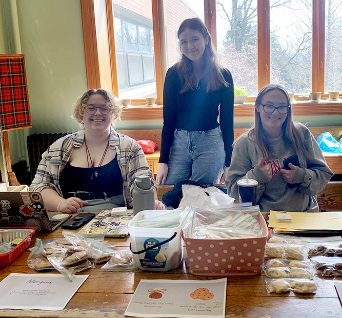 project hope students organized a bake sale to raise funds