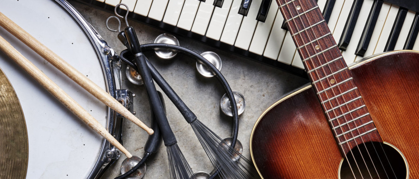 Imagery of musical instruments