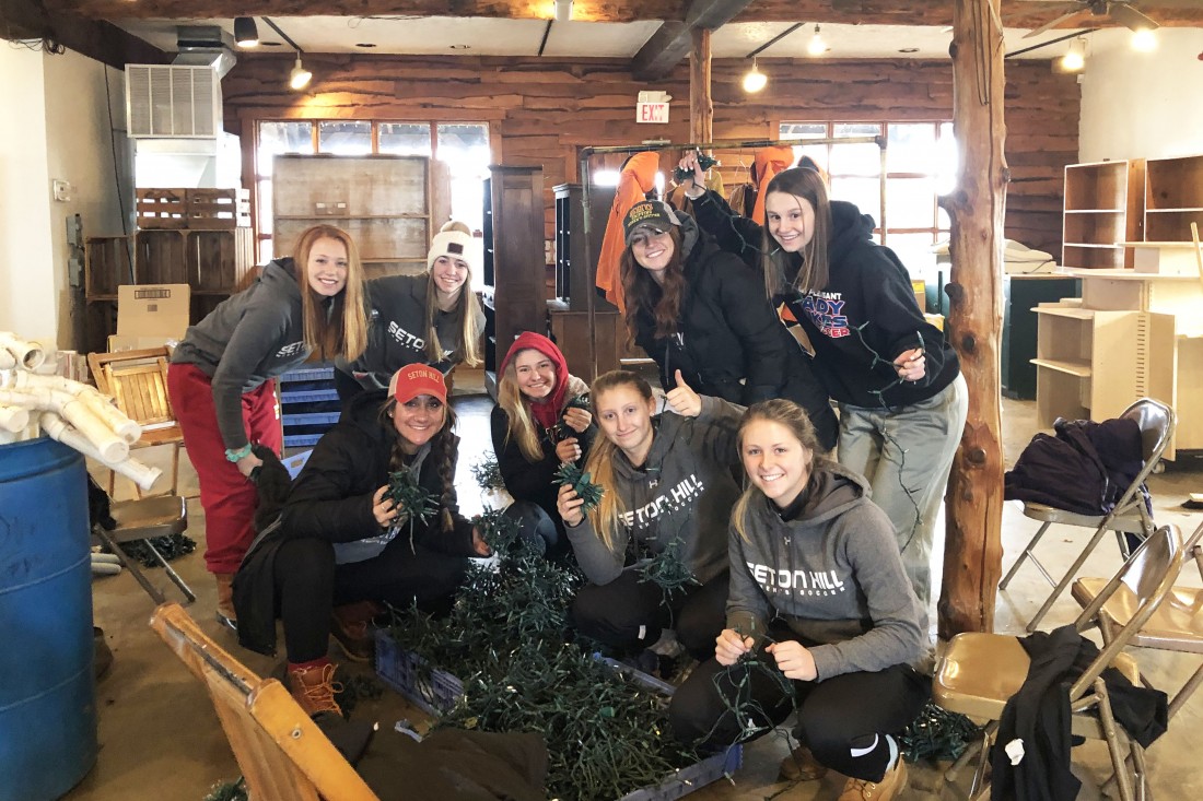 women-soccer-team-volunteers