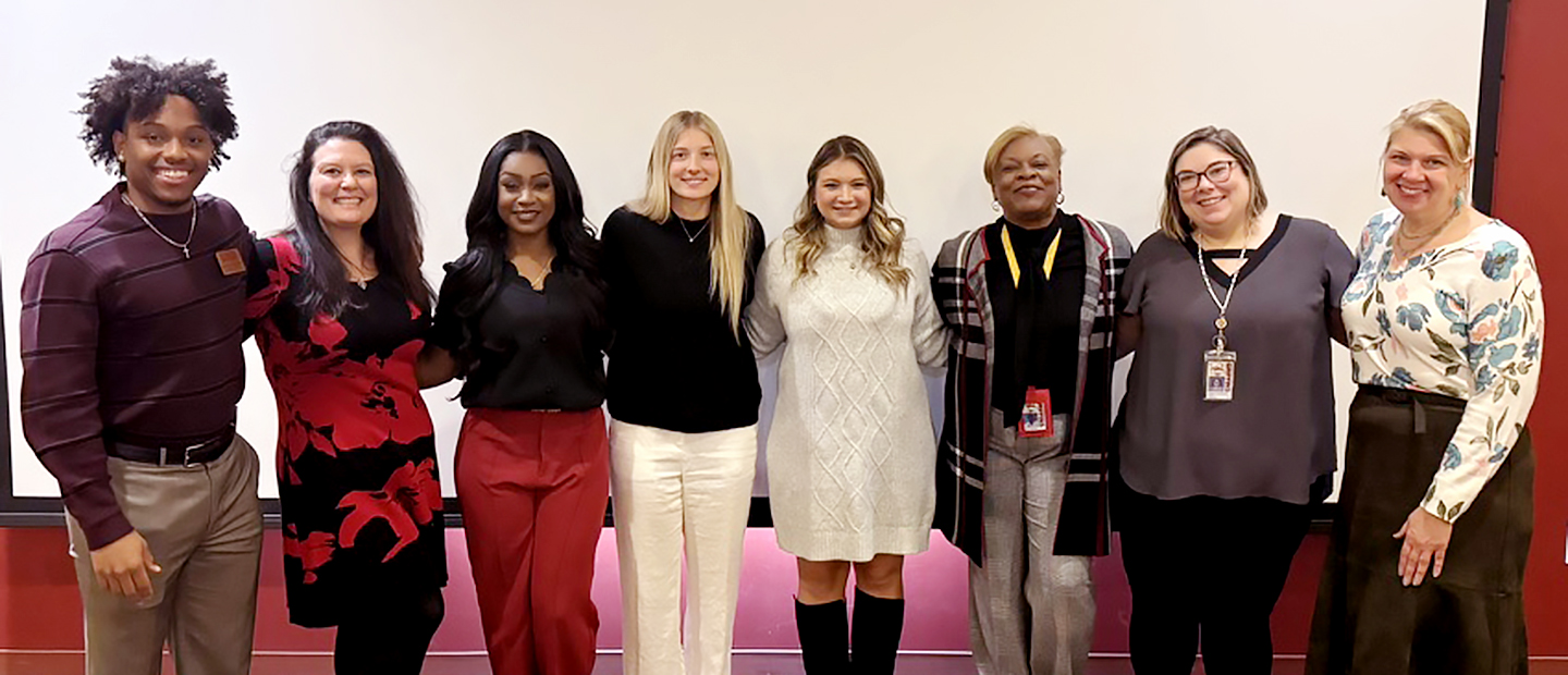 Business Students Incorporate AI Into Efforts to Promote Greensburg