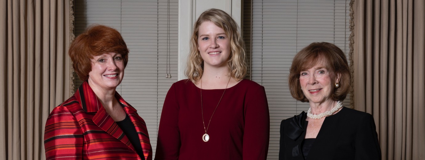 Pittsburgher Katherine Donahue Freyvogel Receives The Elizabeth Ann Seton Medal, Highest Seton Hill University Honor